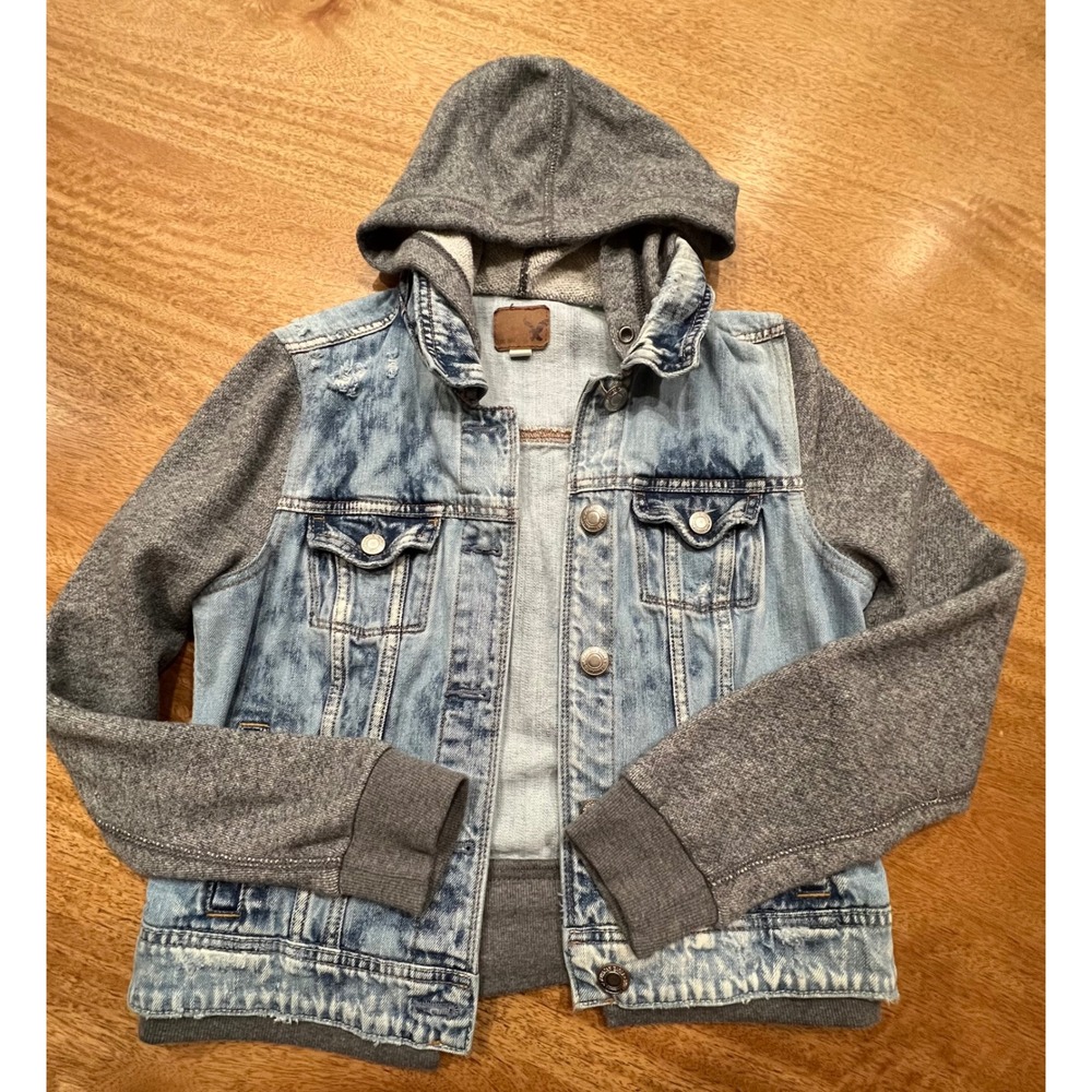 American Eagle Womens Denim Jacket Gray Hoodie Sleeves Light Wash Distressed M